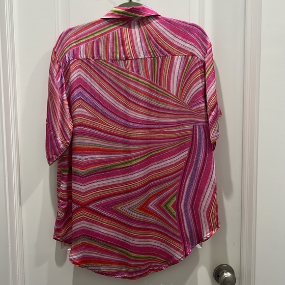 NWT Frankie’s Bikinis Fifi Button Down Short Sleeve Multi Colored Blouse Sz M - Picture 7 of 9